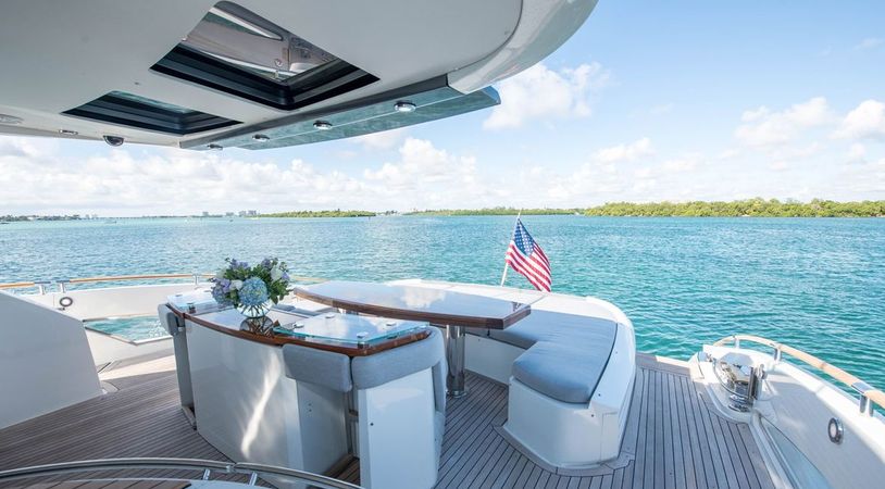 Lazzara 92 | New Life