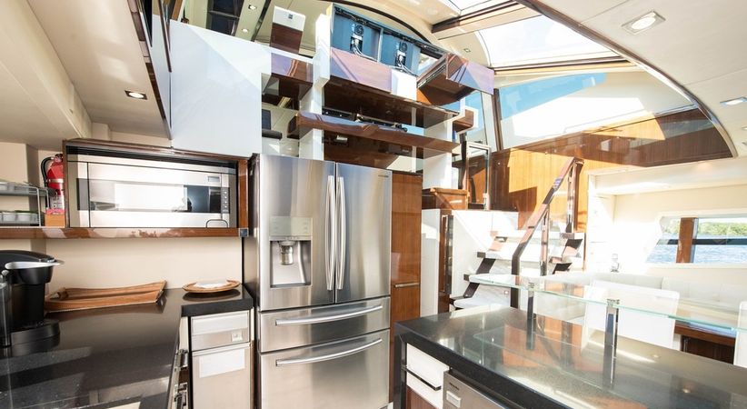 Lazzara 92 | New Life