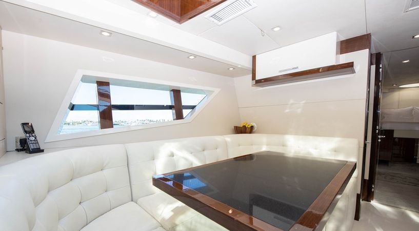 Lazzara 92 | New Life