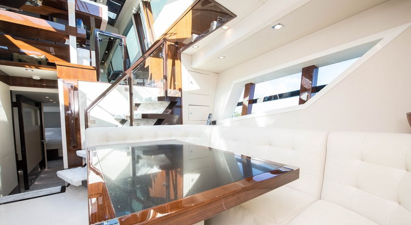 Lazzara 92 | New Life