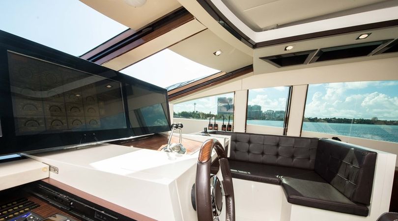 Lazzara 92 | New Life