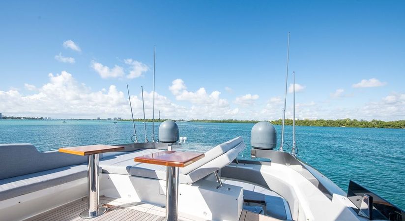 Lazzara 92 | New Life