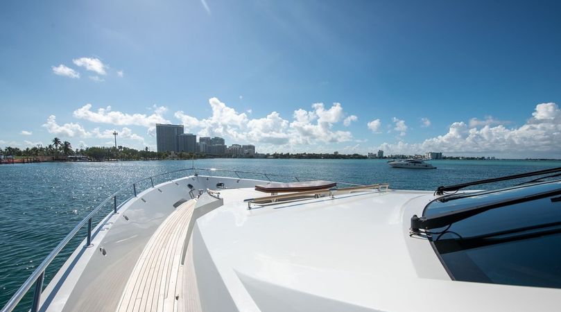 Lazzara 92 | New Life