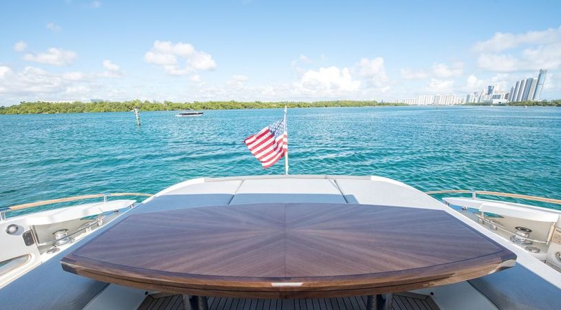 Lazzara 92 | New Life