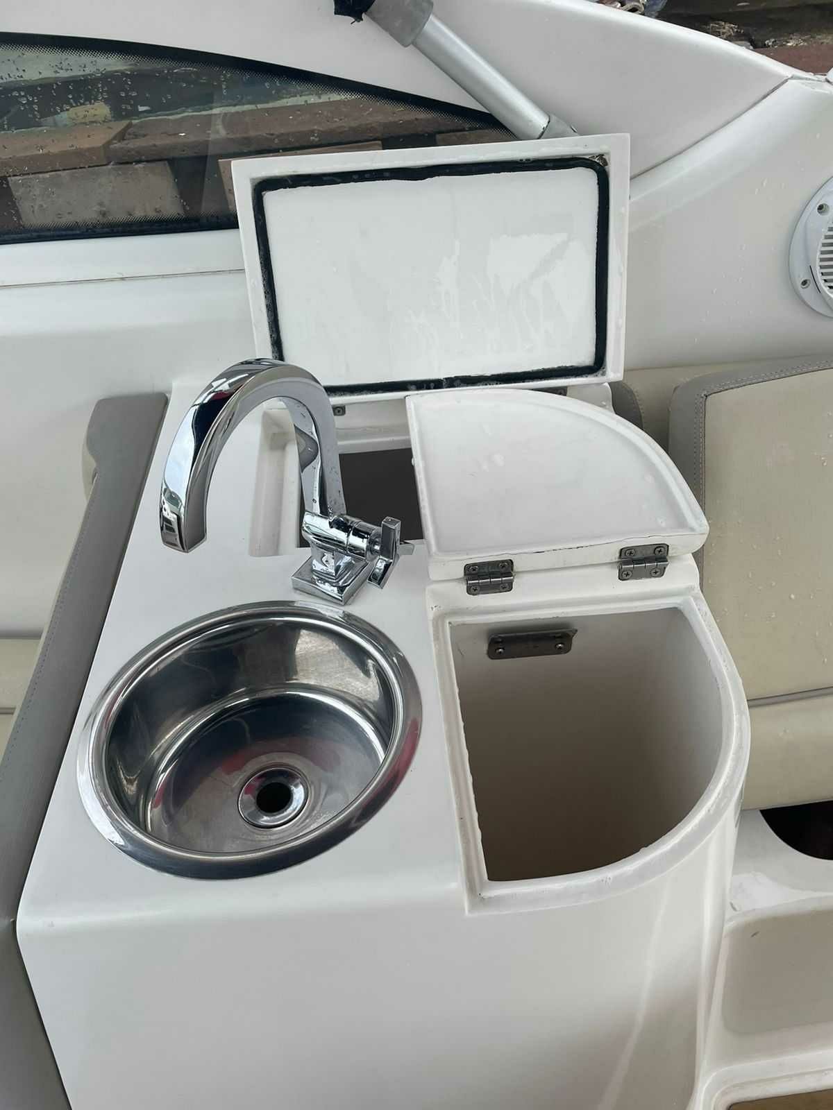 Real Class 300 | Sola Gratia