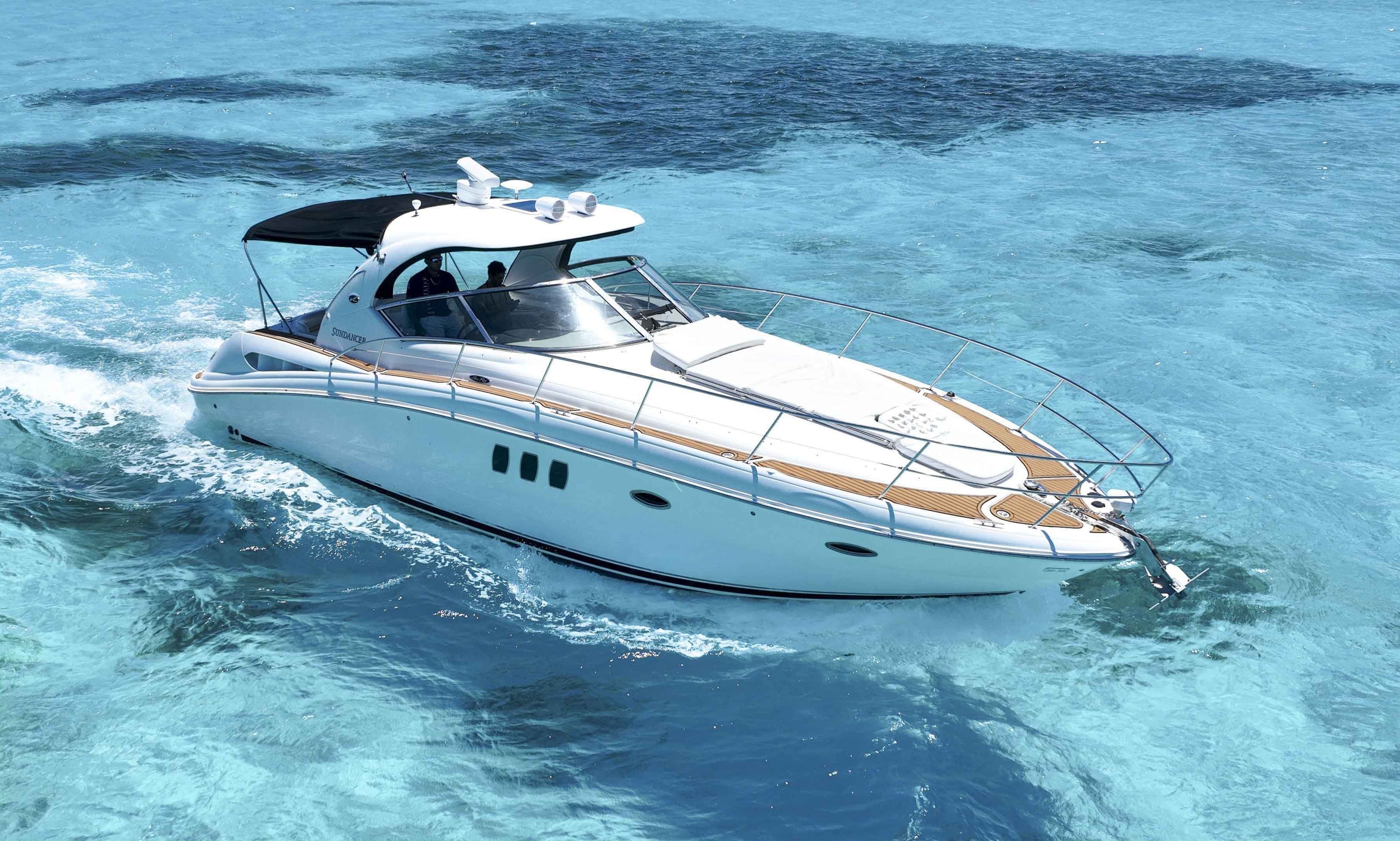 Sea Ray 410 Express | White Dreams