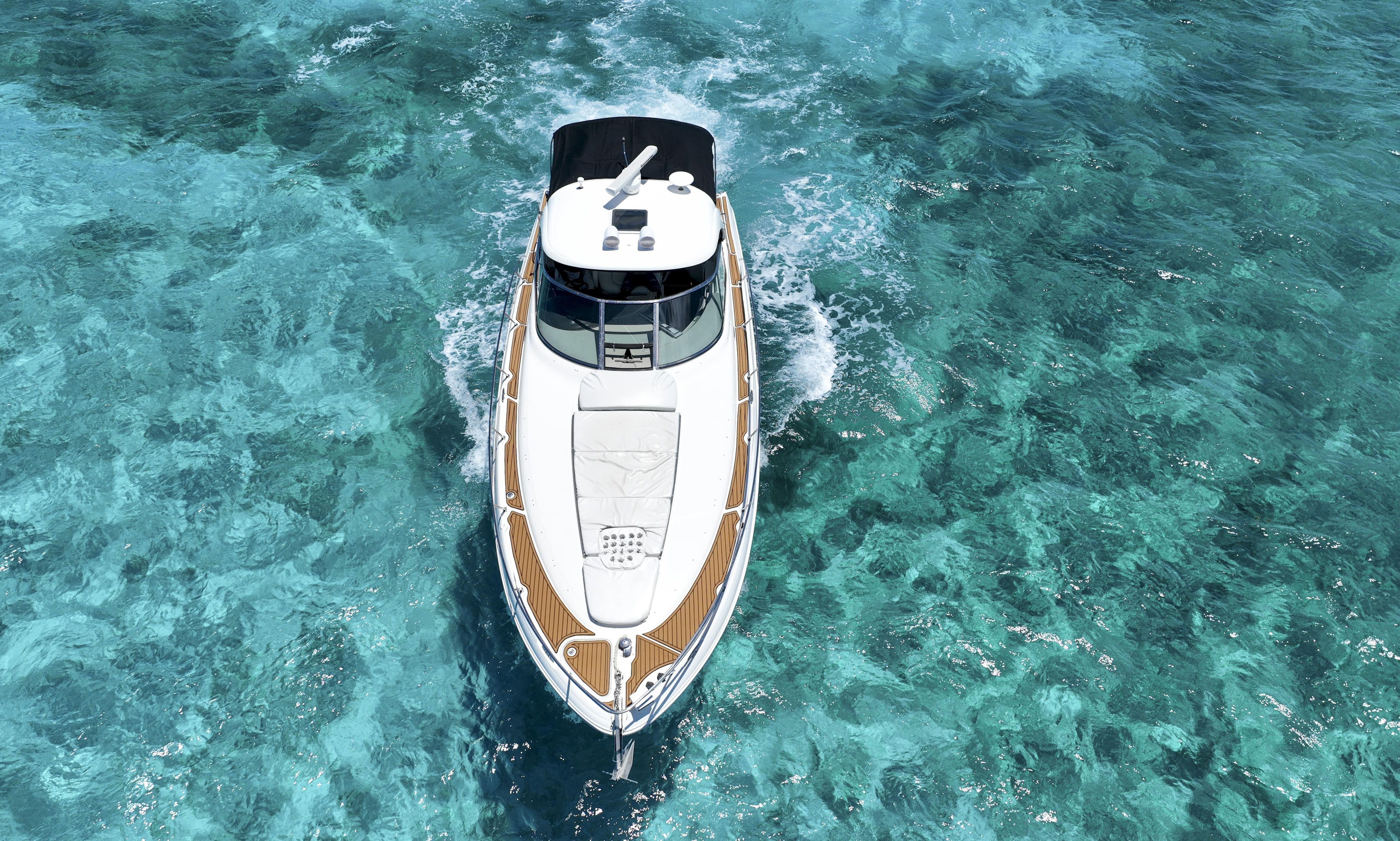Sea Ray 410 Express | White Dreams