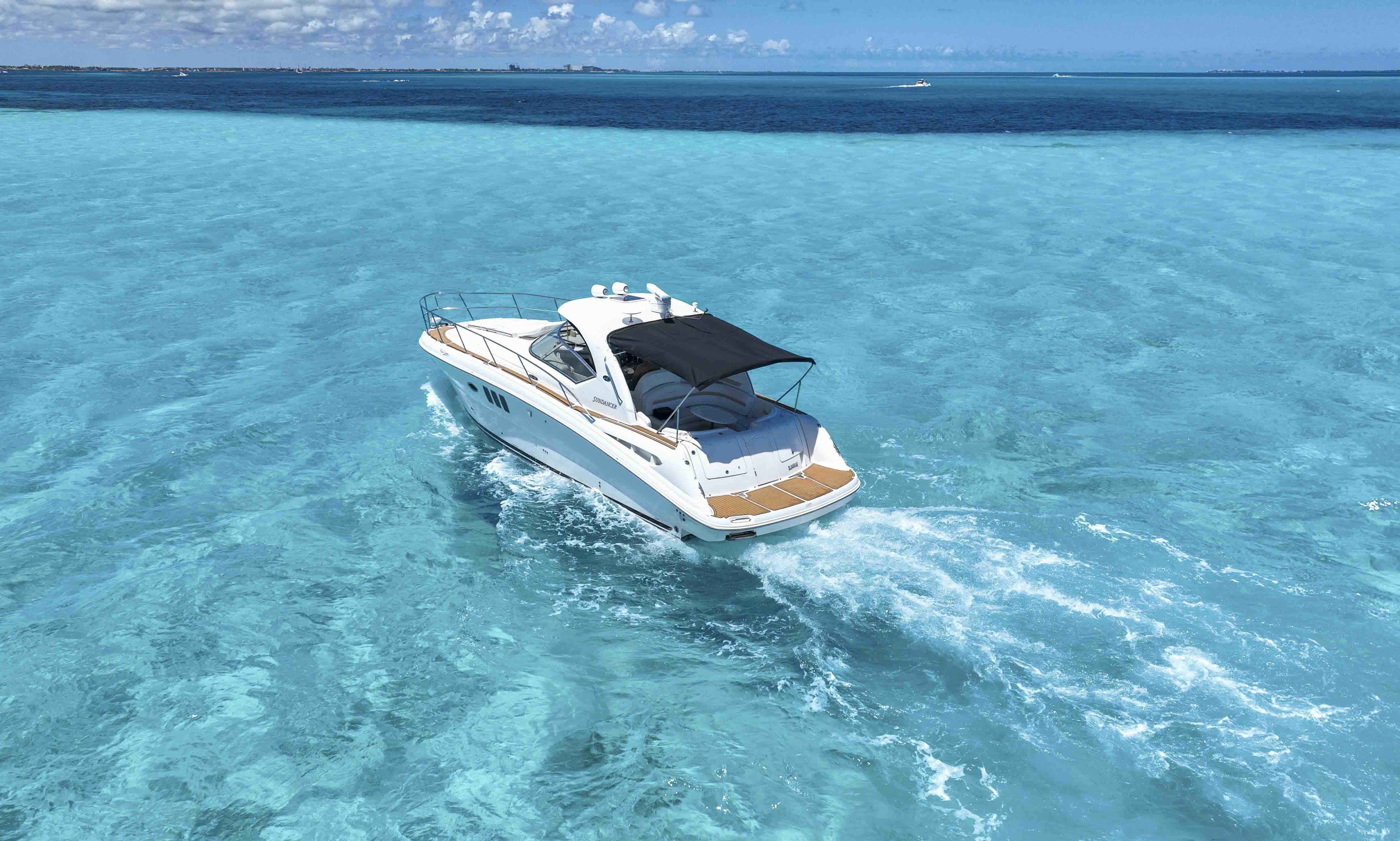 Sea Ray 410 Express | White Dreams