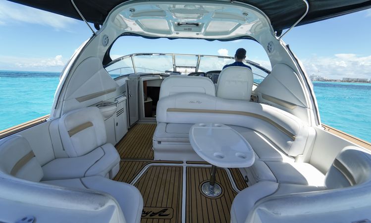 Sea Ray 410 Express | White Dreams