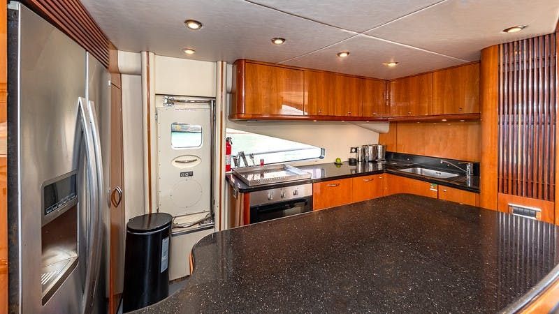 Sunseeker Manhattan 82 | J&J