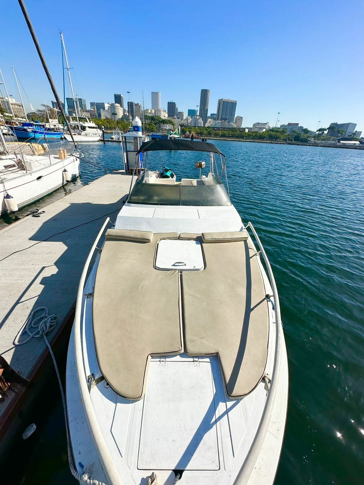 Custom Built 32 | Felina 1