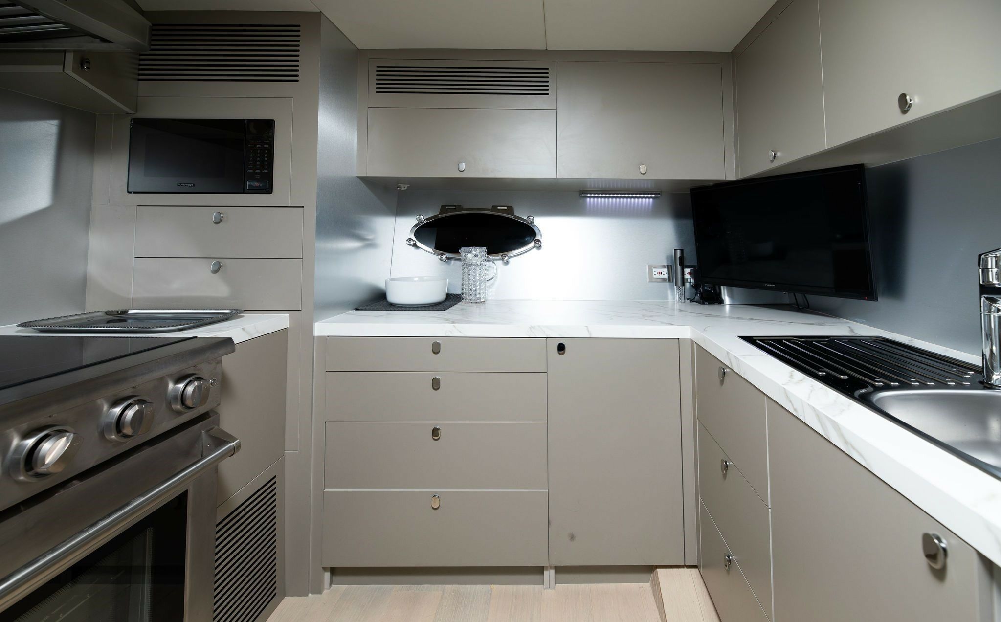 Numarine 80 | Adonis