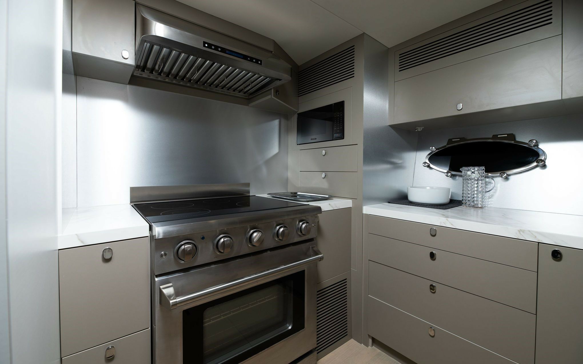 Numarine 80 | Adonis