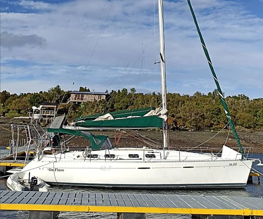 Beneteau First 42s7 | On Floro