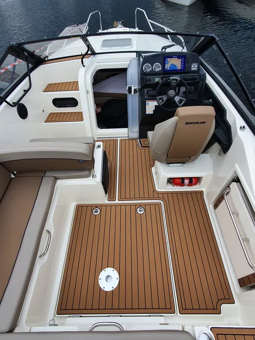 Quicksilver 675 | Simon