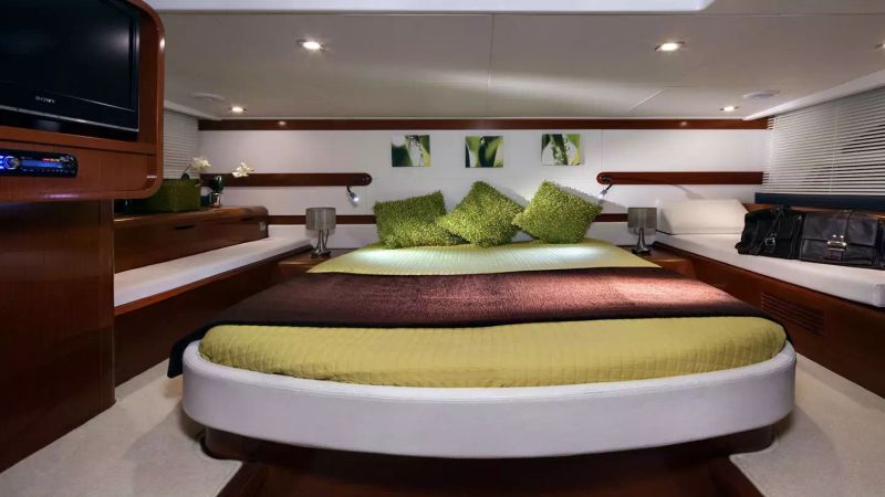Beneteau Monte Carlo 42 | 16