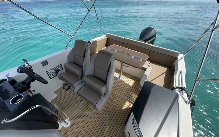 Quicksilver 755 | 23