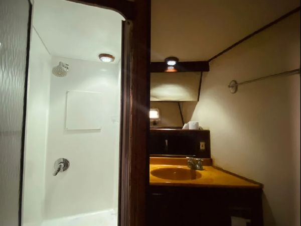 Hatteras 46 | Explorer