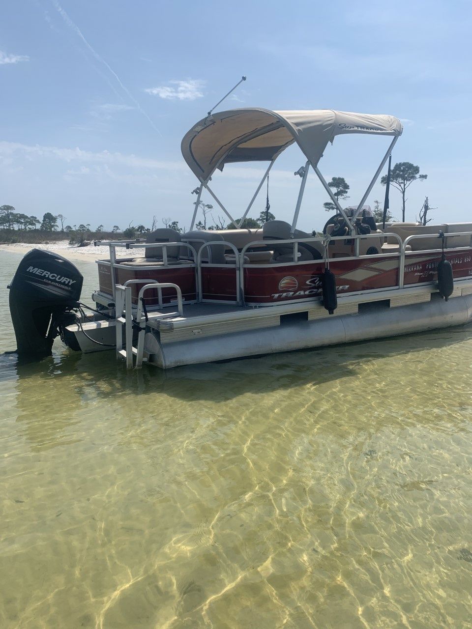 Sun Tracker 18 | Nirvana