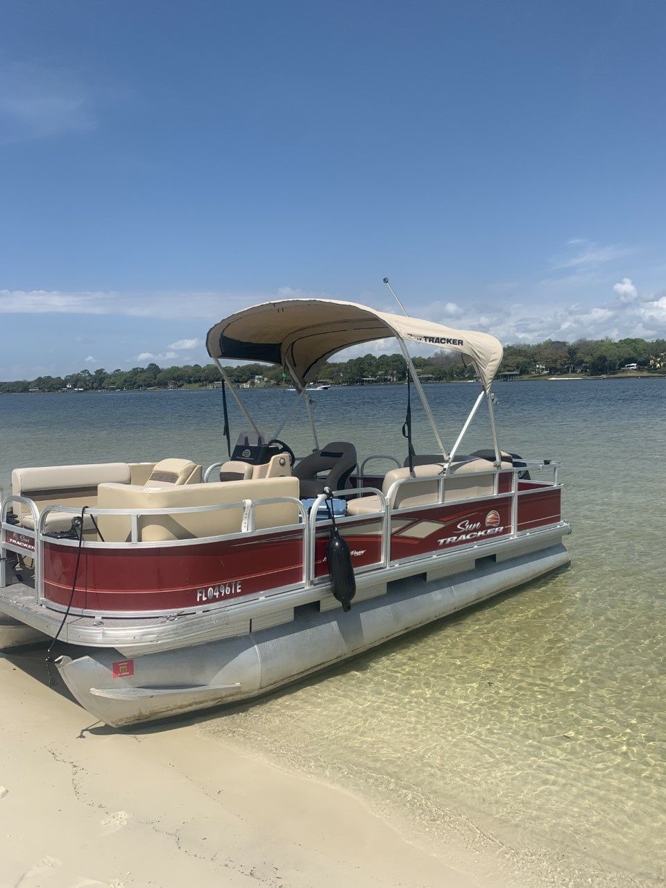 Sun Tracker 18 | Nirvana