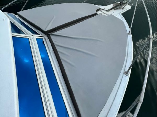 Bertram 28 Flybridge | Mailof