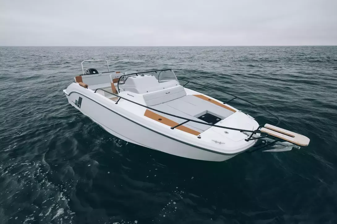 Beneteau Flyer 7 | Leon
