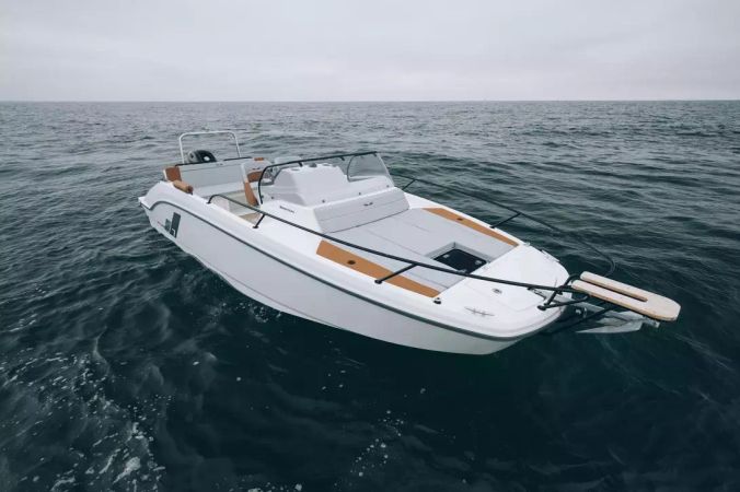 Beneteau Flyer 7 | Leon