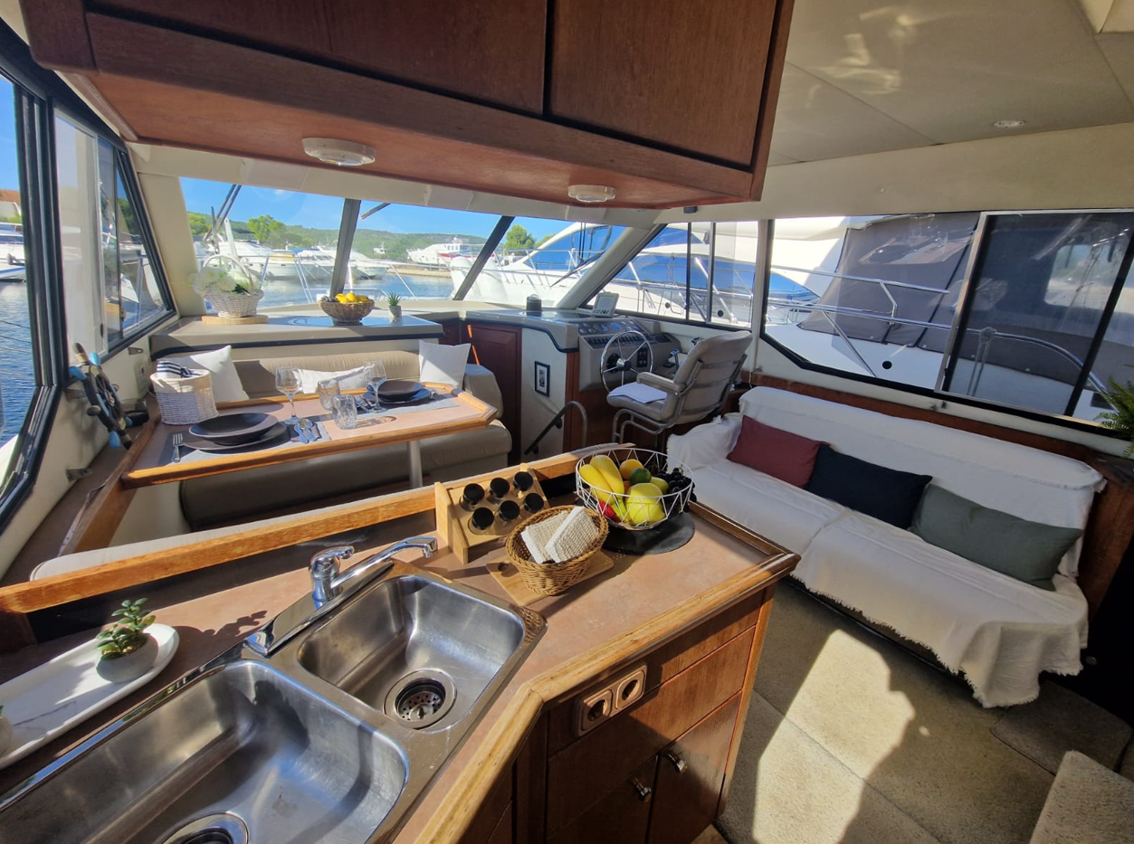 Bayliner 3587 | Bossa Nova