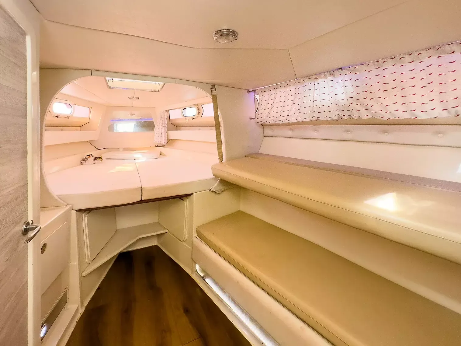 Cobra Yachts 39 | Weboat 3