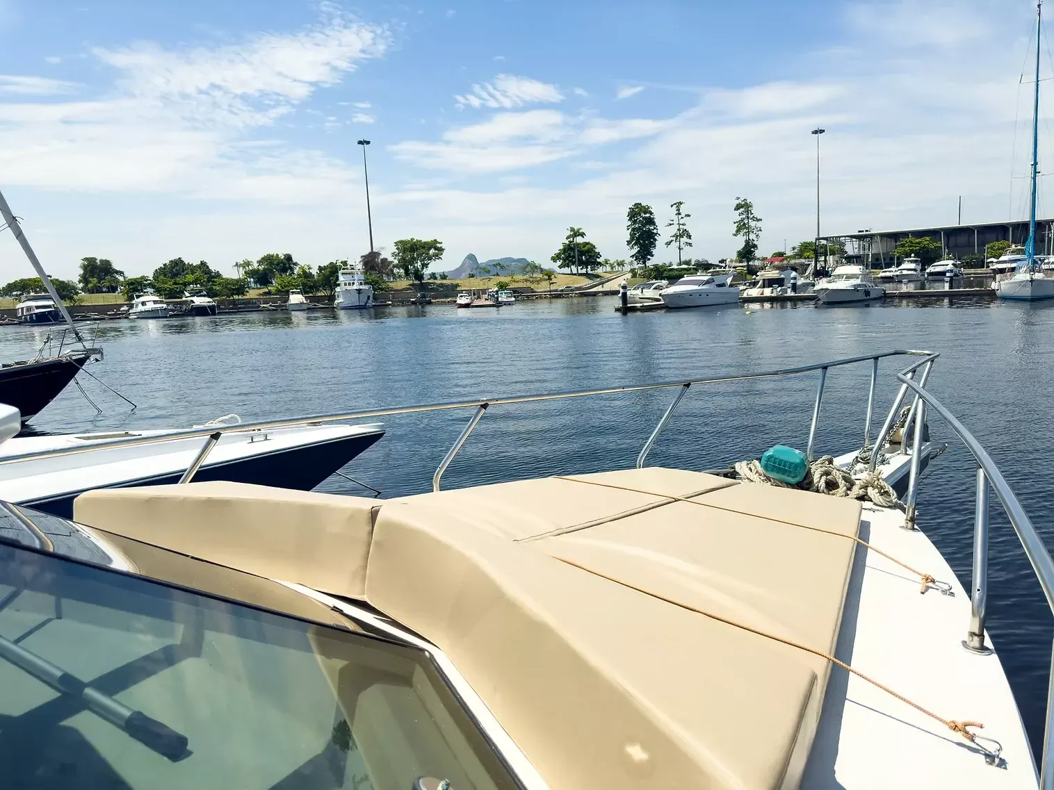 Cobra Yachts 39 | Weboat 3