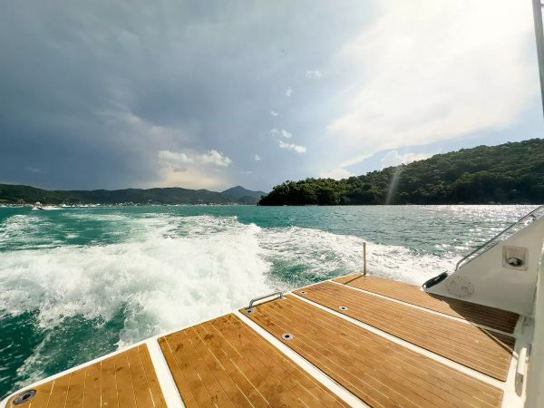 Cobra Yachts 39 | Weboat 3