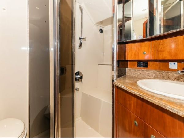 Cruiser Yachts 55 | Knotty Boy