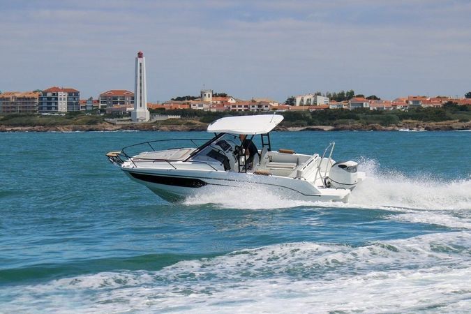 Beneteau Flyer 8 Sundeck | Poppy
