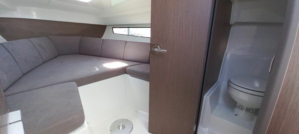 Beneteau Flyer 8 Sundeck | Poppy
