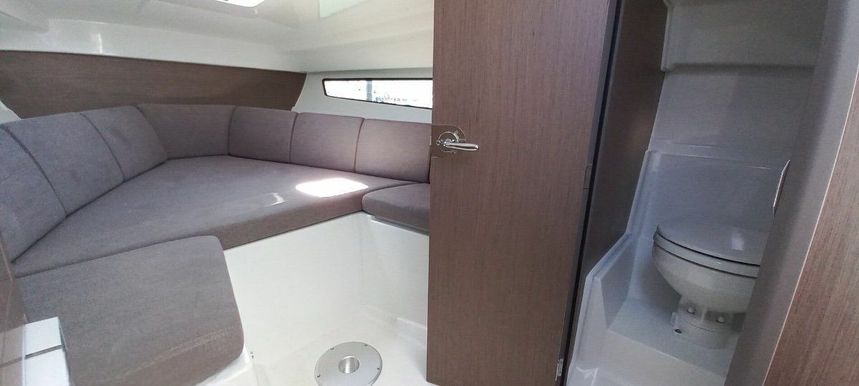 Beneteau Flyer 8 Sundeck | Poppy