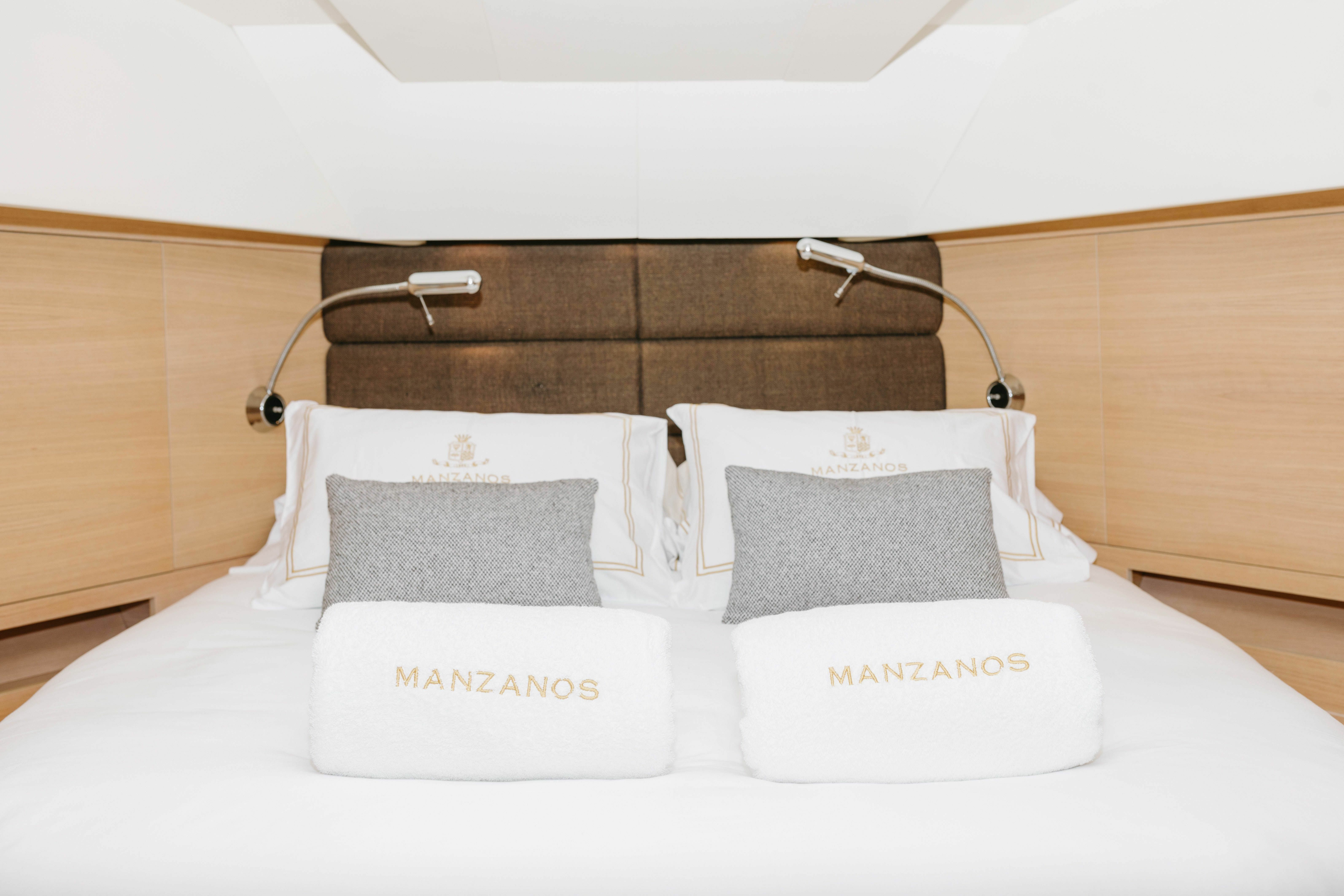 Aicon 72 | Manzanos 2