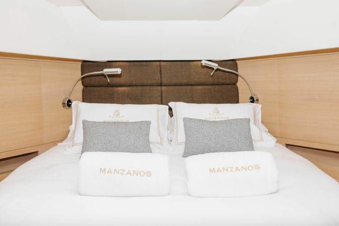 Aicon 72 | Manzanos 2