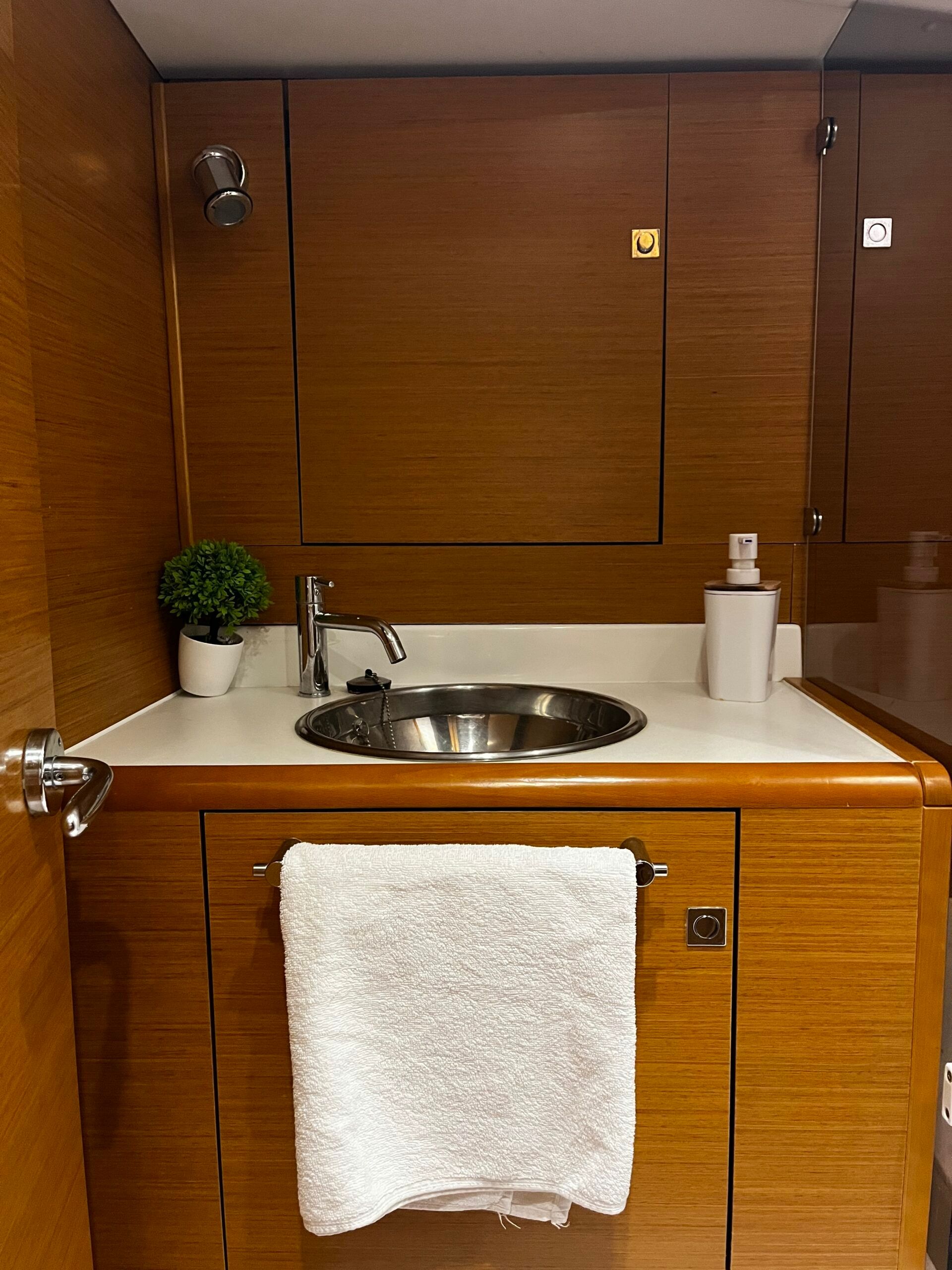 Jeanneau Sun Odyssey 439 | Mario