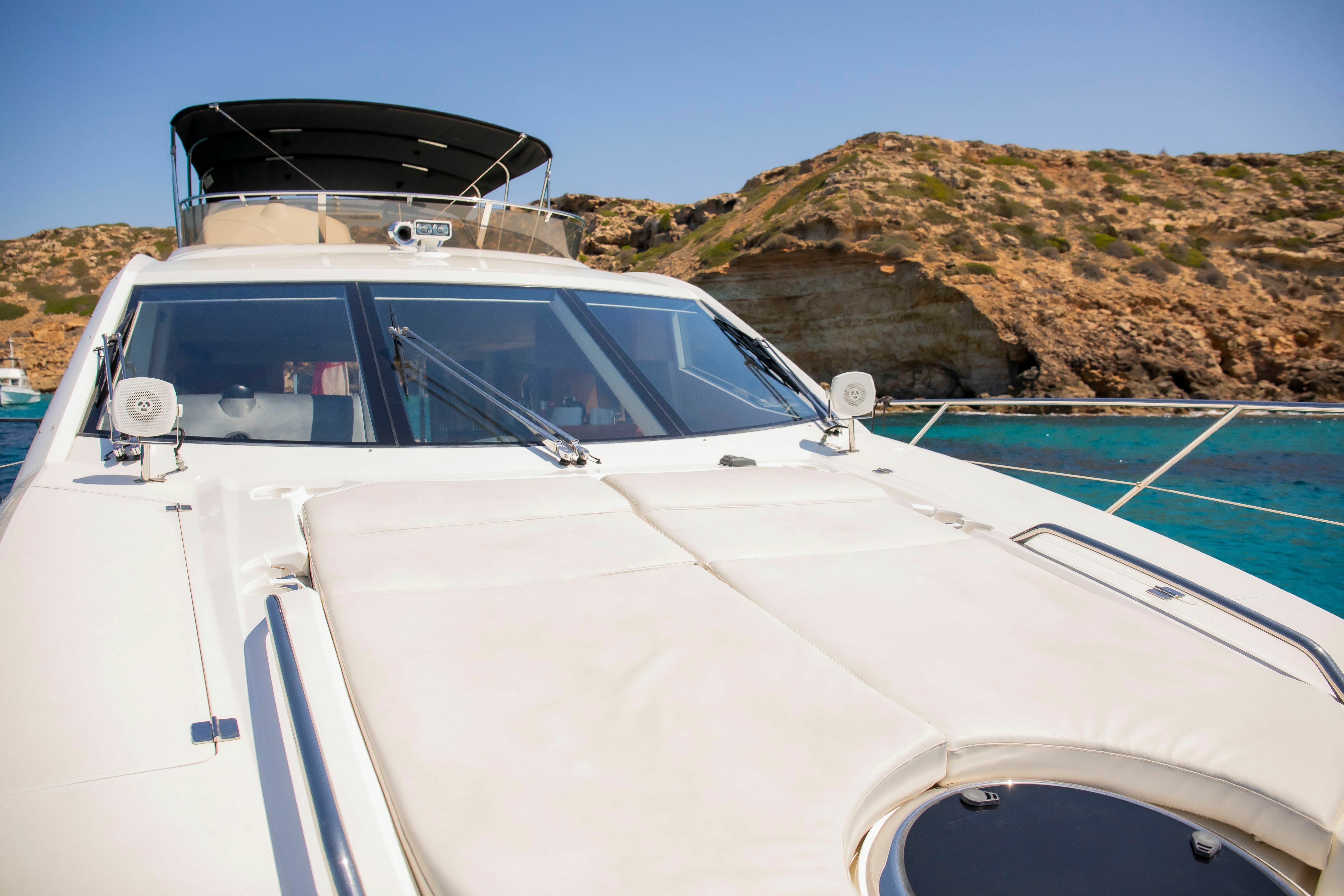 Sunseeker Manhattan 63 | Midnight Summer Dream