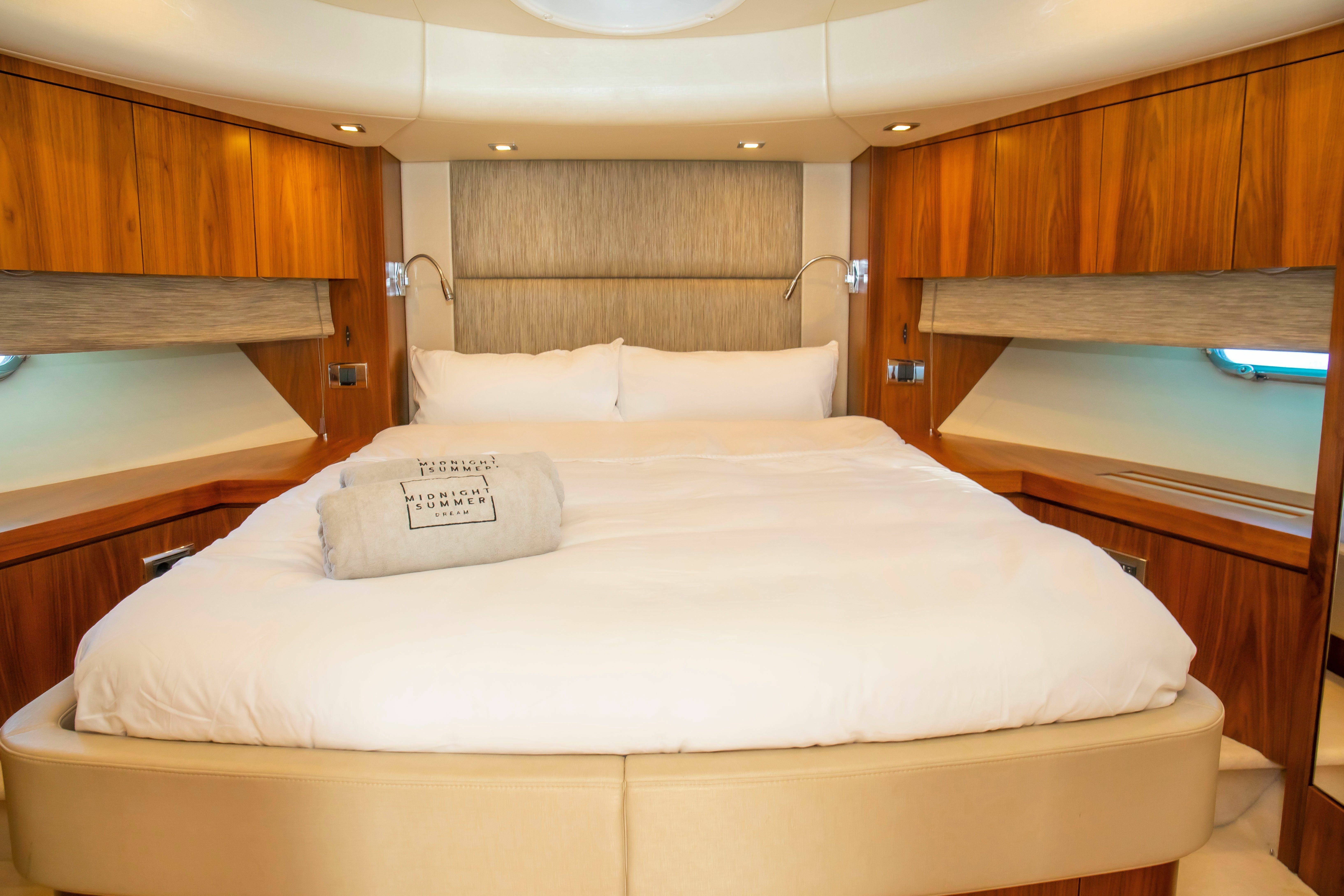 Sunseeker Manhattan 63 | Midnight Summer Dream
