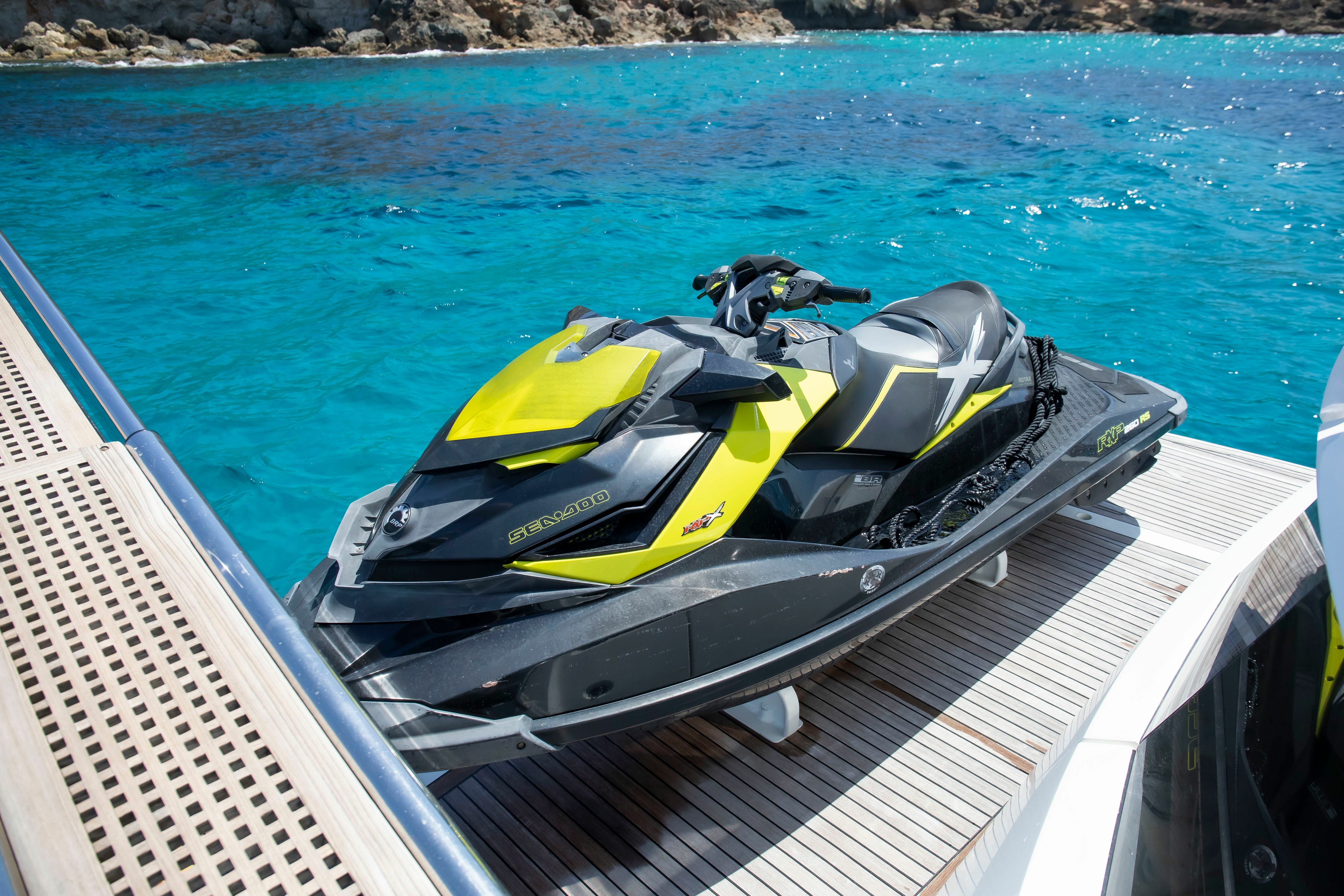 Sunseeker Manhattan 63 | Midnight Summer Dream