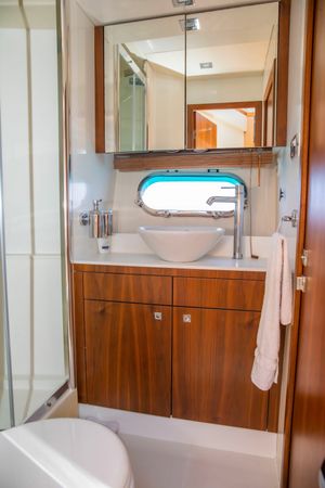 Sunseeker Manhattan 63 | Midnight Summer Dream