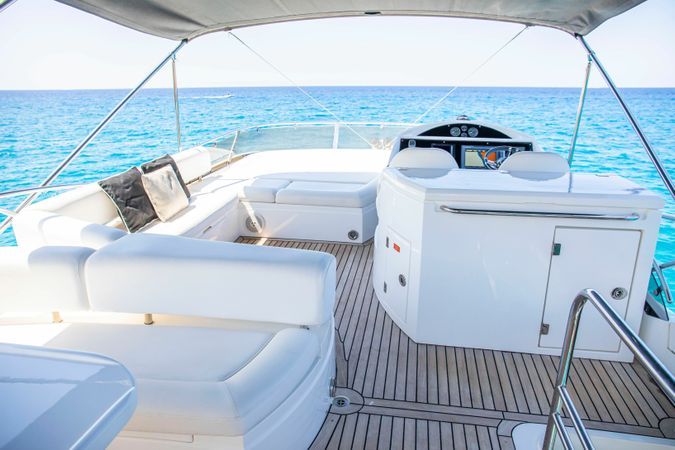 Sunseeker Manhattan 63 | Midnight Summer Dream