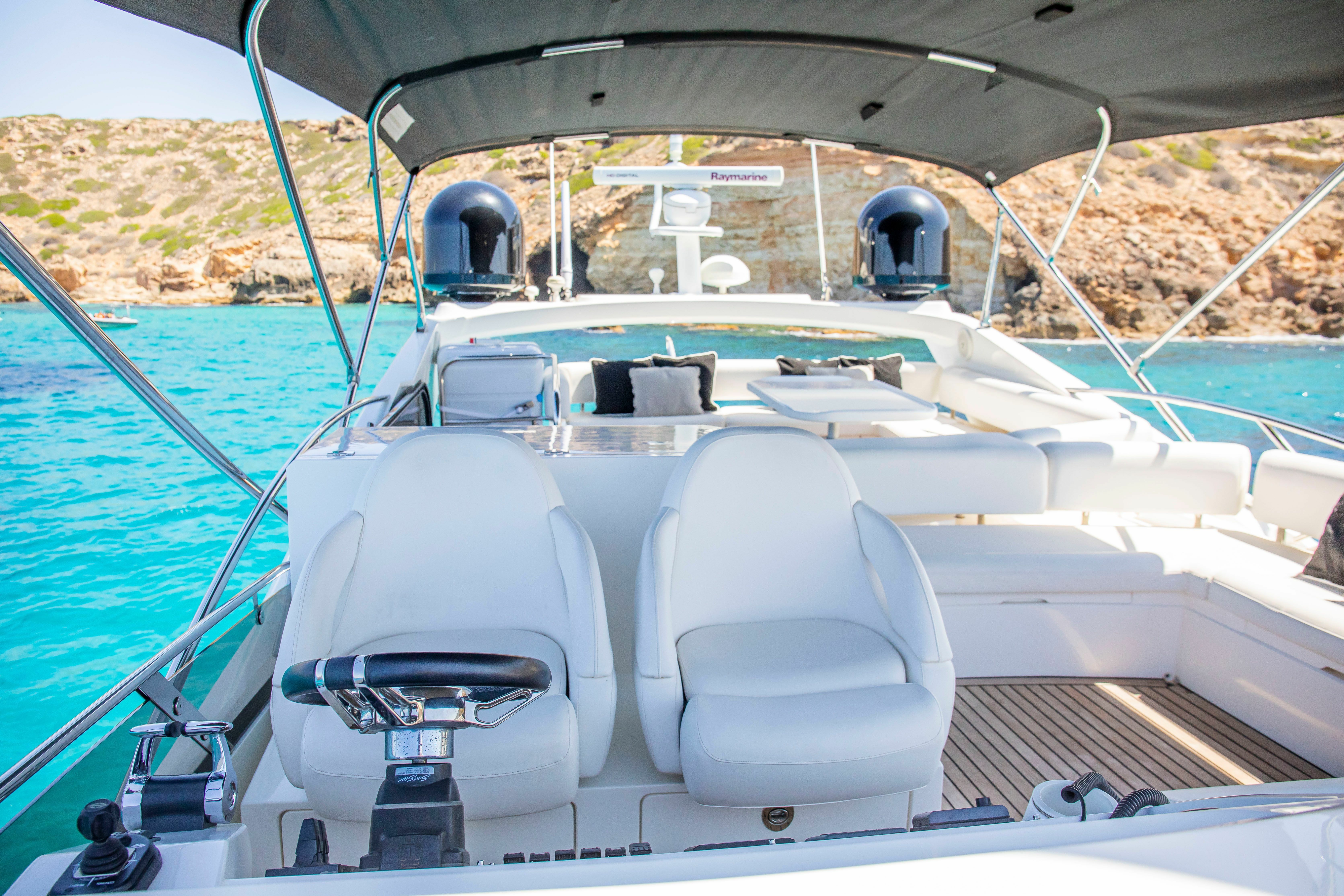 Sunseeker Manhattan 63 | Midnight Summer Dream