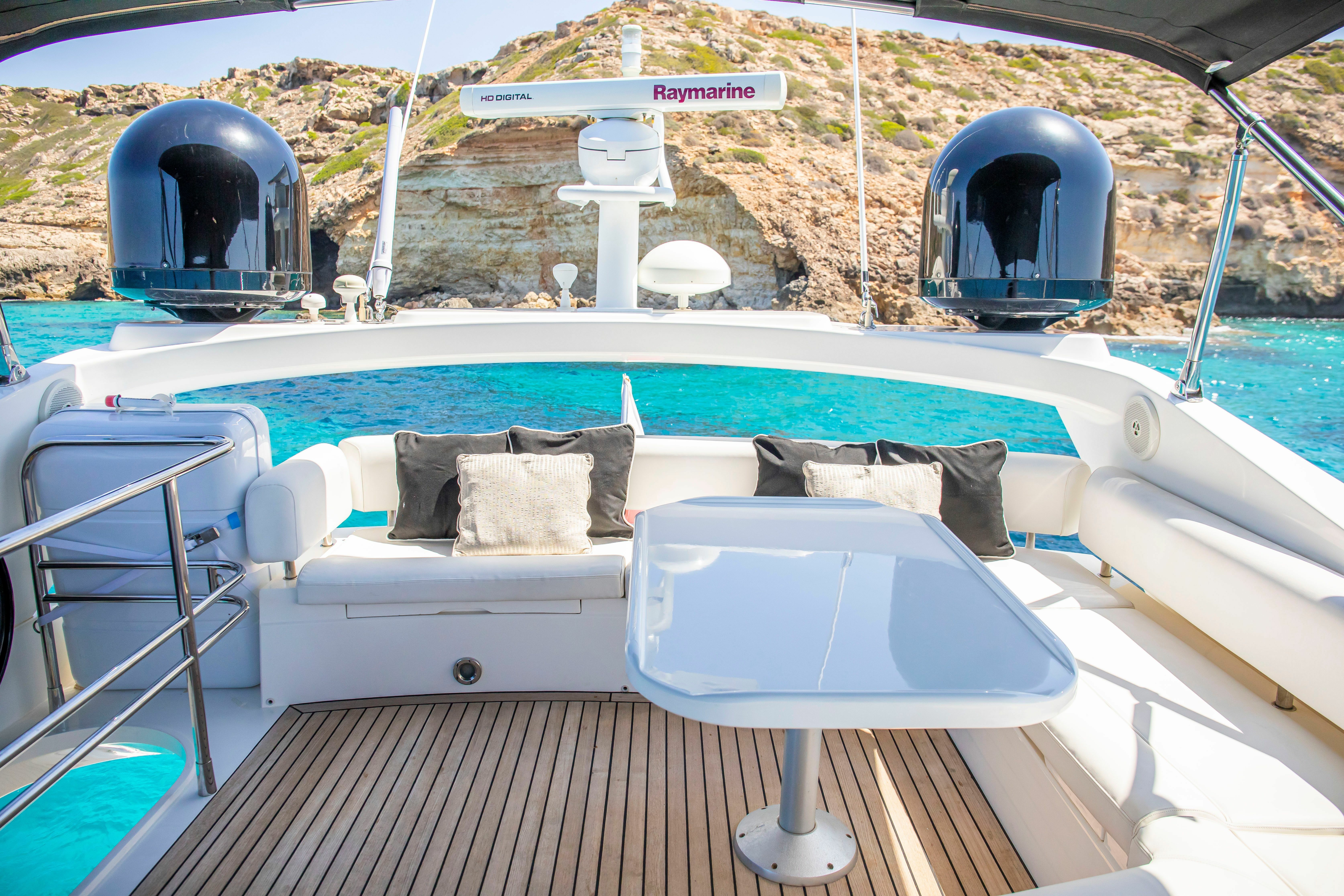 Sunseeker Manhattan 63 | Midnight Summer Dream