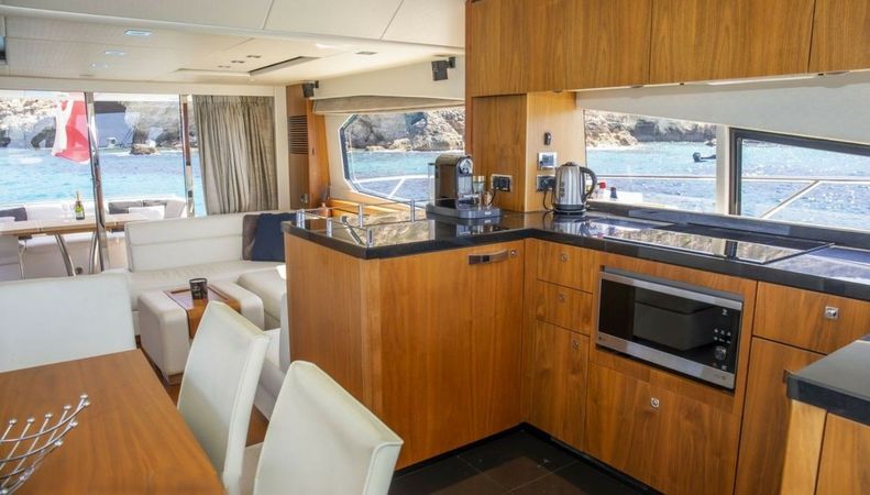 Sunseeker Manhattan 63 | Midnight Summer Dream