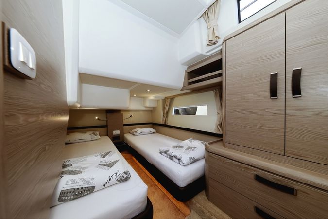 Greenline 48 | Vegas