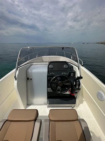 Quicksilver 675 Activ | Firulais