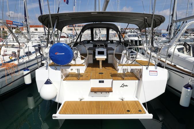 Bavaria C38 | Lea