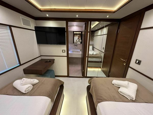 Custom Built 76 | By C&F